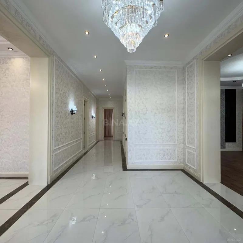 Satılır 4 otaqlı həyət evi 240 m²