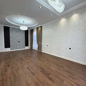 Satılır 4 otaqlı həyət evi 240 m²