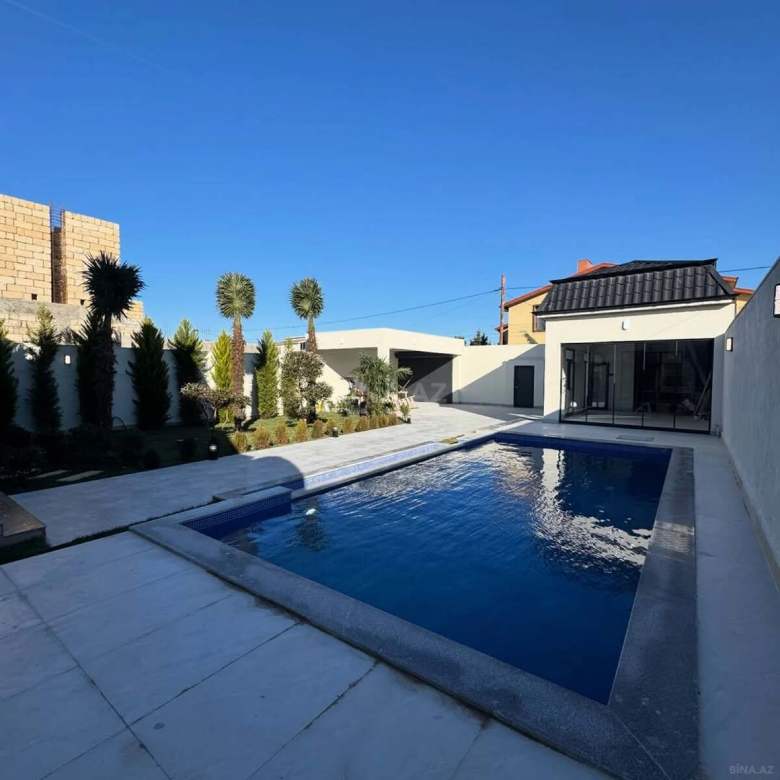 Satılır 4 otaqlı həyət evi 240 m²