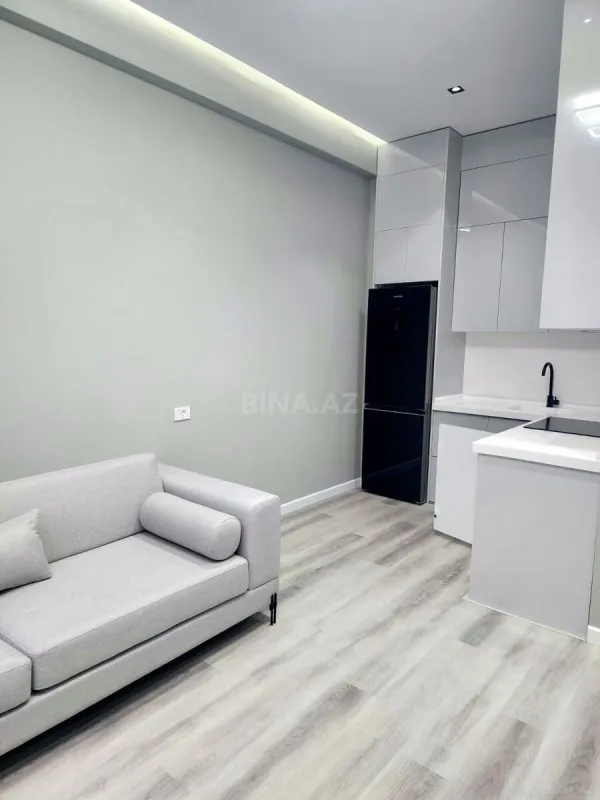 Kirayə verilir 2 otaqlı mənzil 115 m²