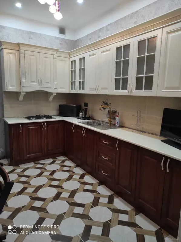 Kirayə verilir 2 otaqlı mənzil 80 m²