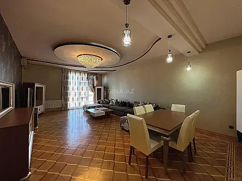 Satılır 4 otaqlı mənzil 180 m²