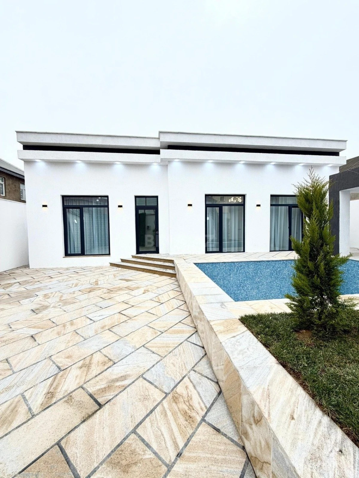 Satılır 4 otaqlı həyət evi 150 m²