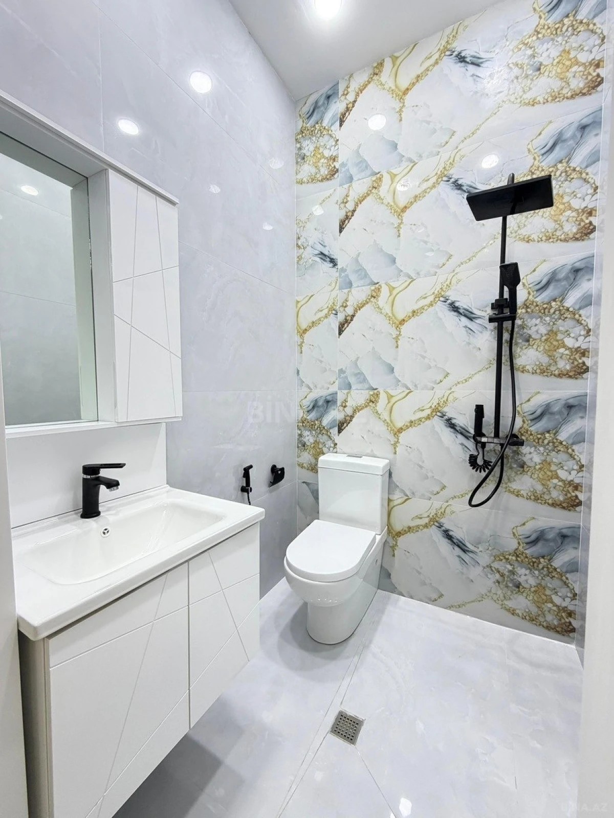 Satılır 4 otaqlı həyət evi 150 m²