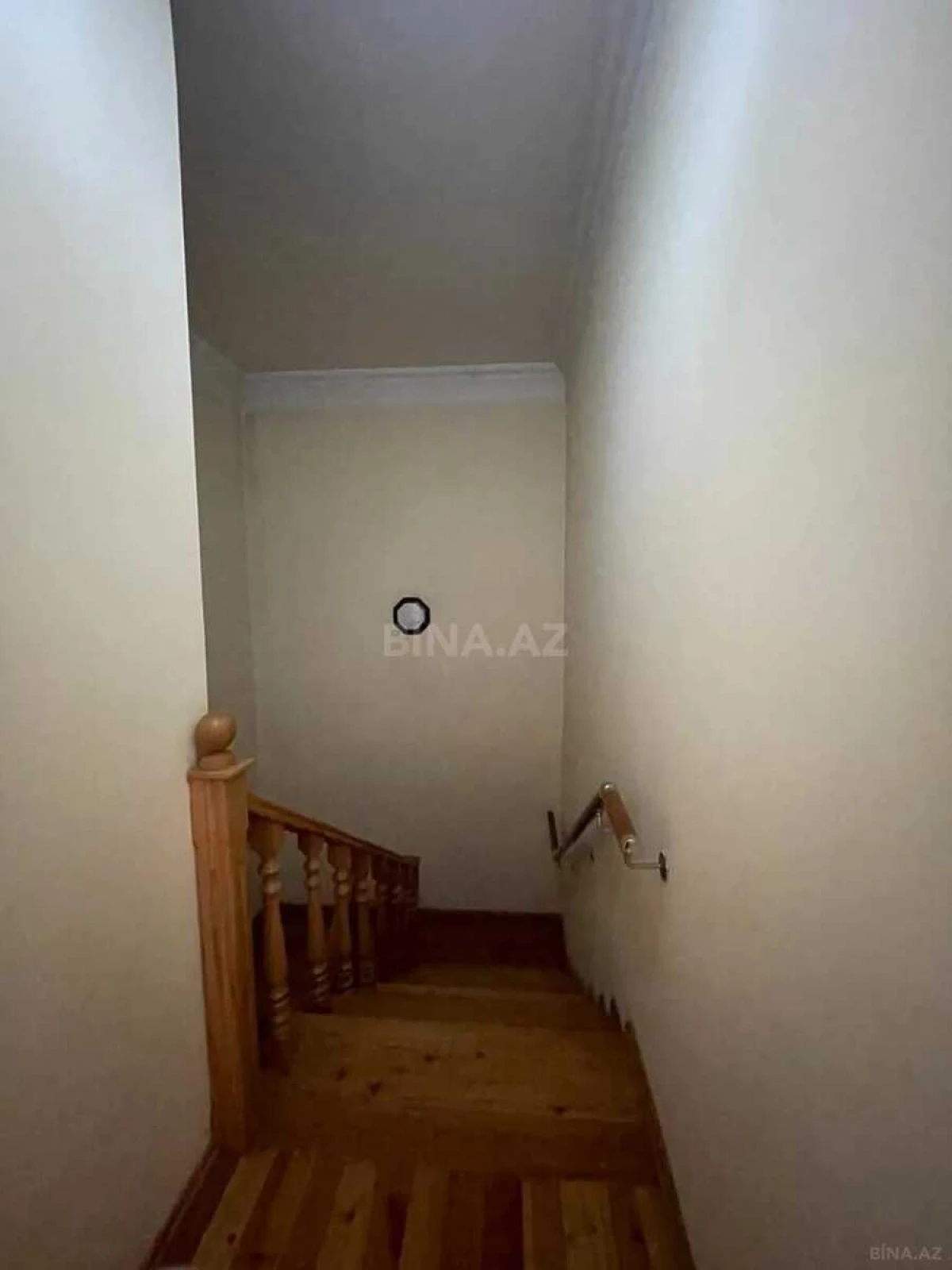 Satılır 5 otaqlı həyət evi 220 m²