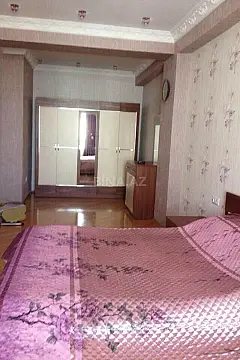 Kirayə verilir 2 otaqlı mənzil 108 m²