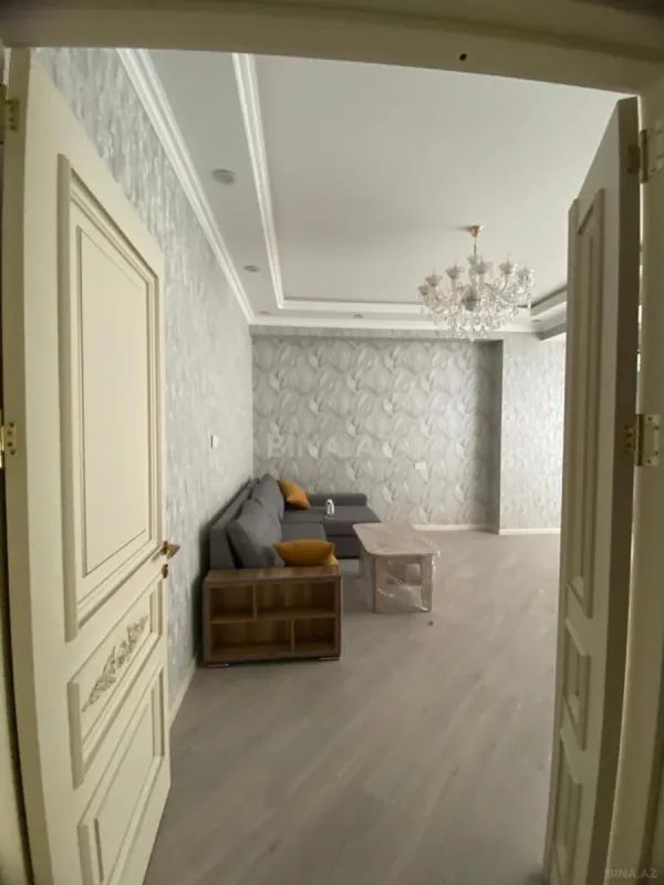 Kirayə verilir 3 otaqlı mənzil 120 m²