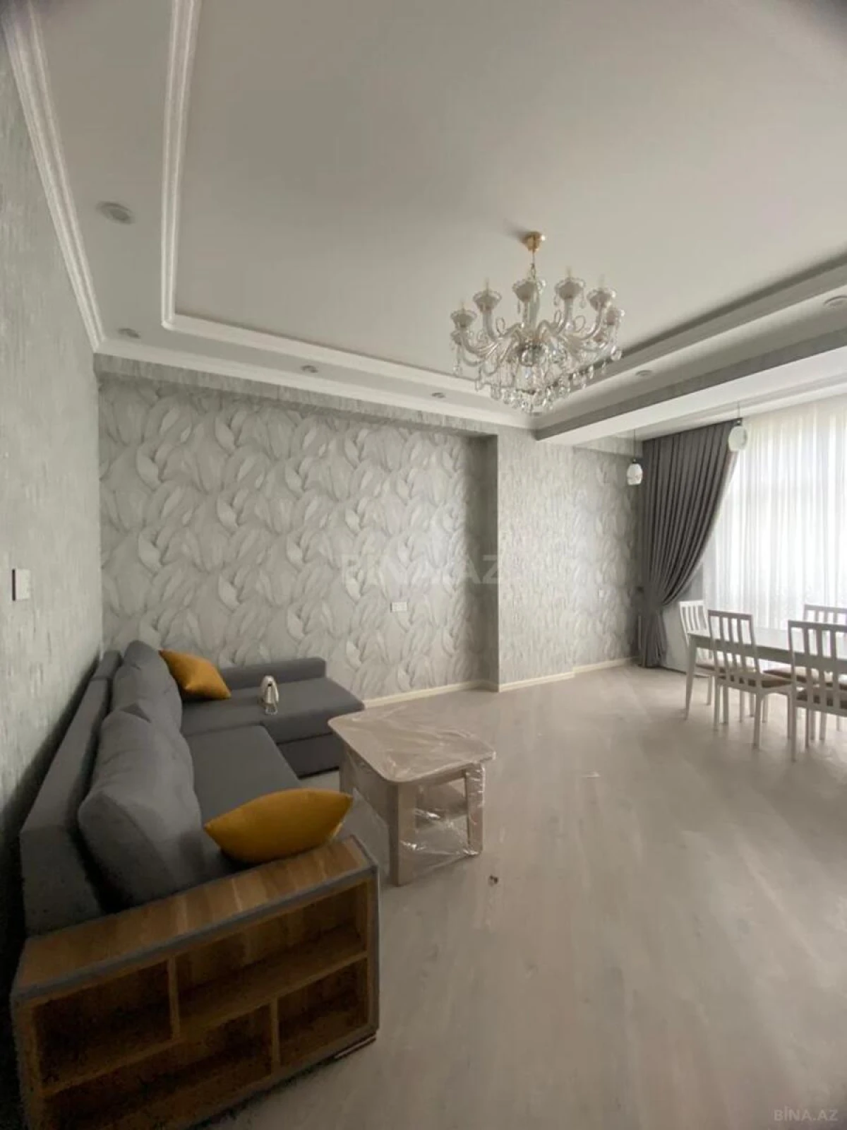 Kirayə verilir 3 otaqlı mənzil 120 m²