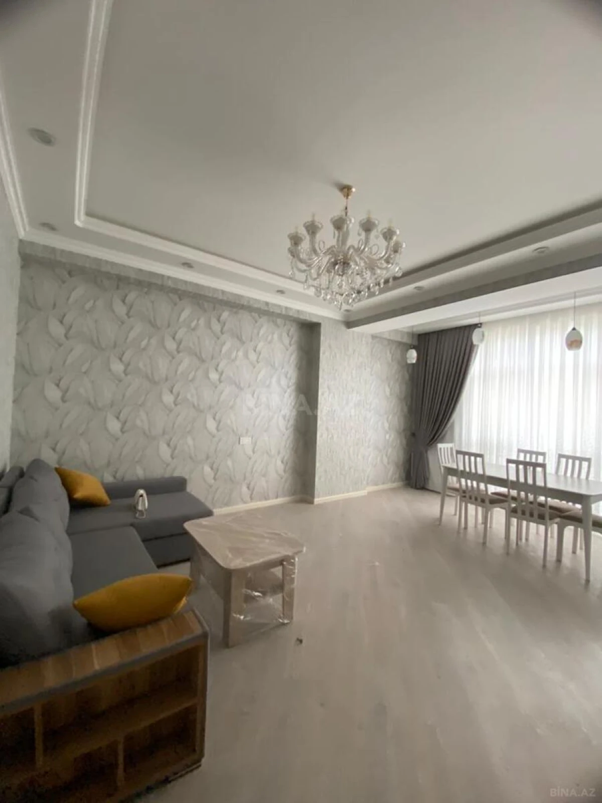 Kirayə verilir 3 otaqlı mənzil 120 m²