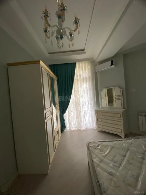 Kirayə verilir 3 otaqlı mənzil 120 m²