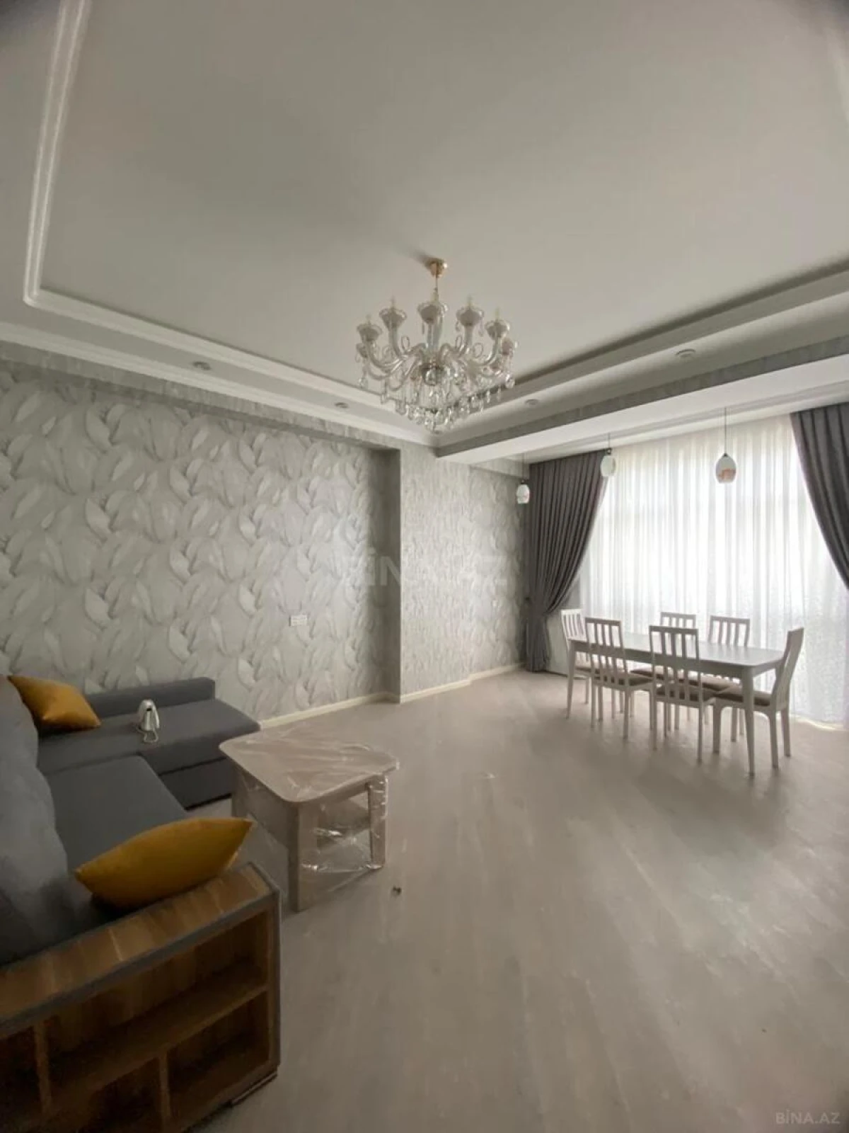 Kirayə verilir 3 otaqlı mənzil 120 m²