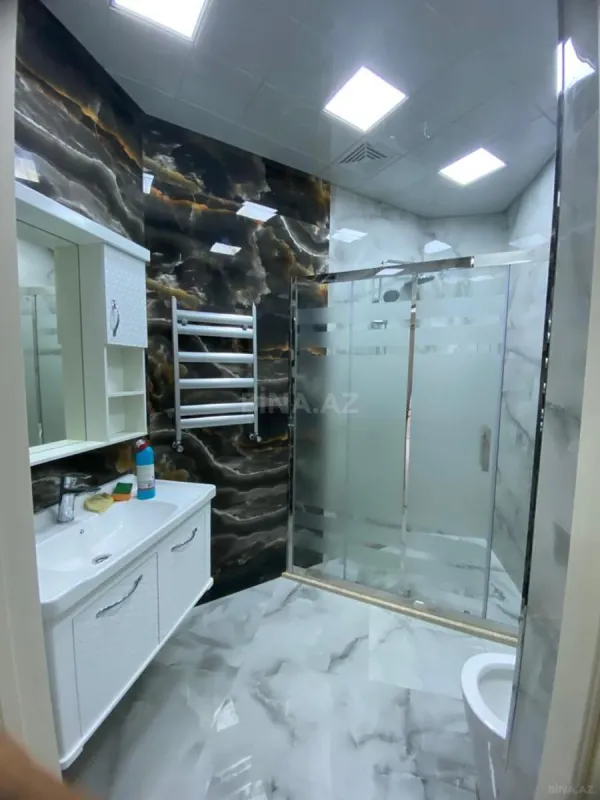 Kirayə verilir 3 otaqlı mənzil 120 m²