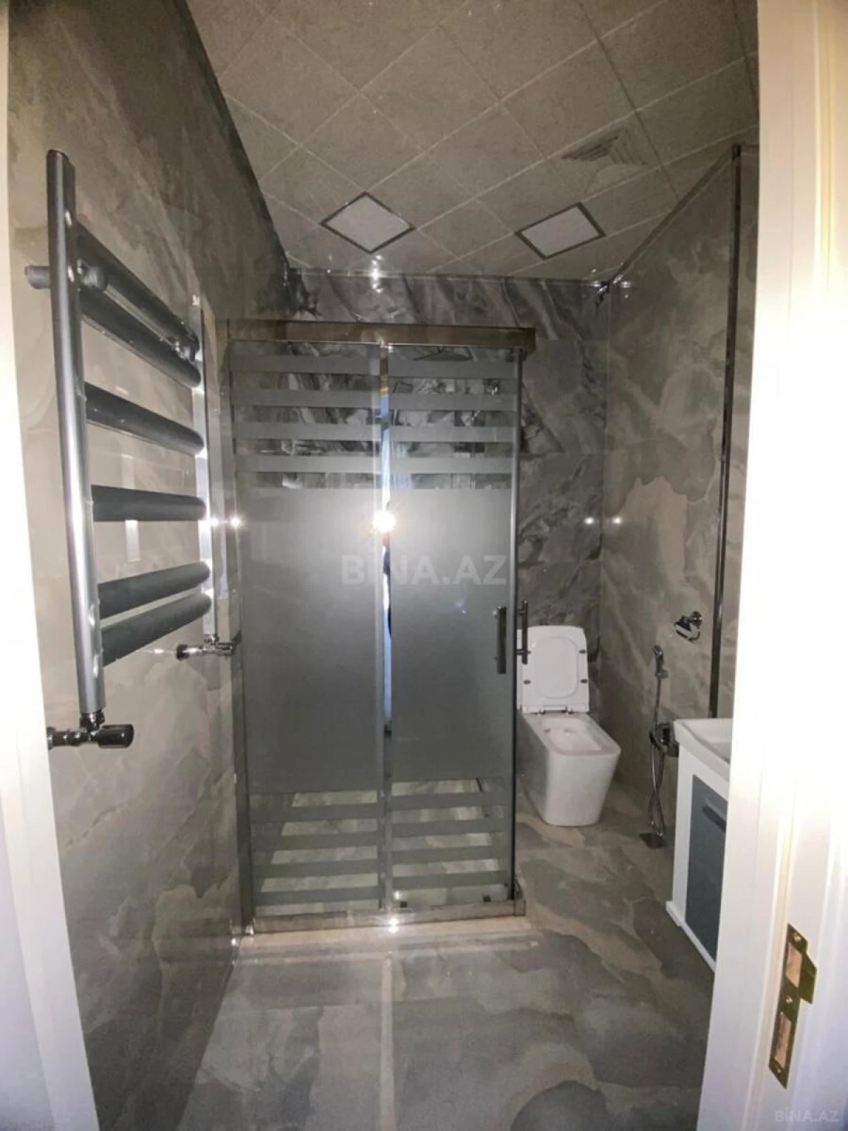 Kirayə verilir 3 otaqlı mənzil 120 m²