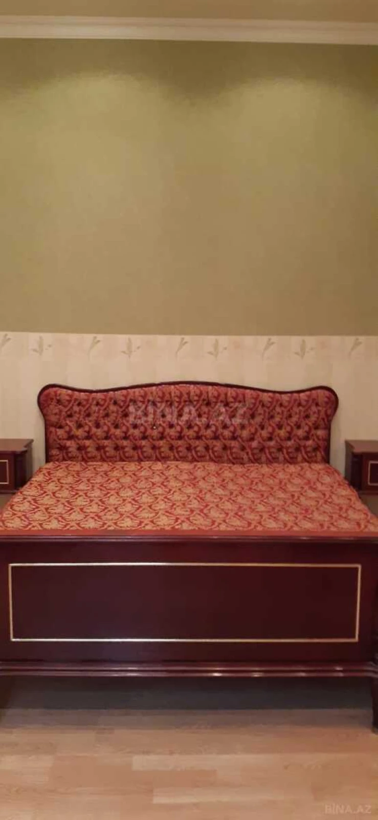 Satılır 6 otaqlı həyət evi 280 m²