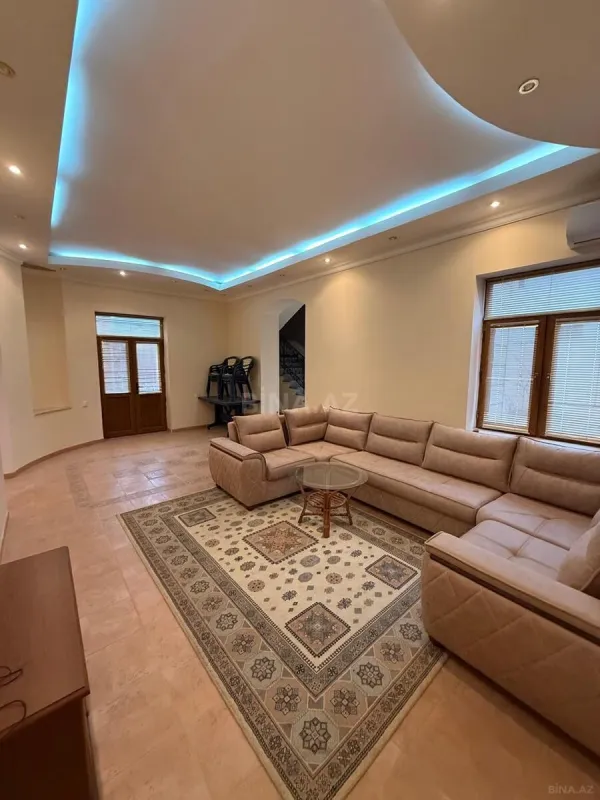 Satılır 6 otaqlı həyət evi 280 m²