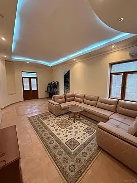 Satılır 6 otaqlı həyət evi 280 m²