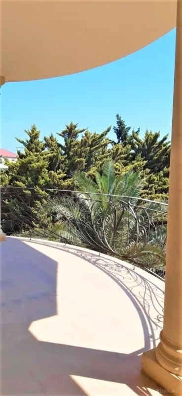 Satılır 6 otaqlı həyət evi 280 m²