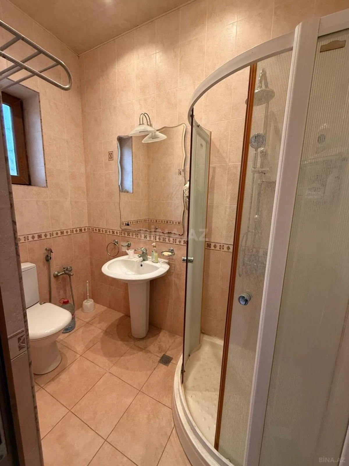 Satılır 6 otaqlı həyət evi 280 m²