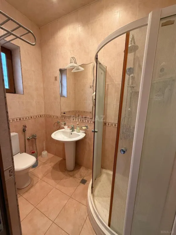 Satılır 6 otaqlı həyət evi 280 m²