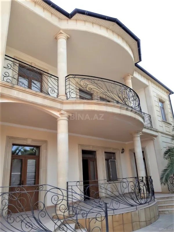 Satılır 6 otaqlı həyət evi 280 m²