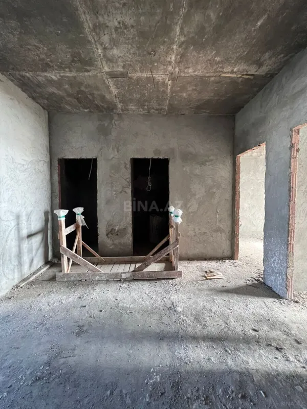 Satılır 3 otaqlı mənzil 139 m²