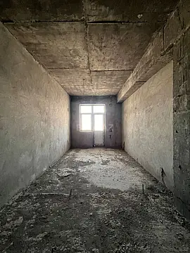 Satılır 3 otaqlı mənzil 139 m²