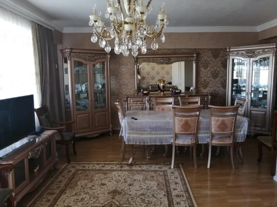Satılır 4 otaqlı mənzil 100 m²