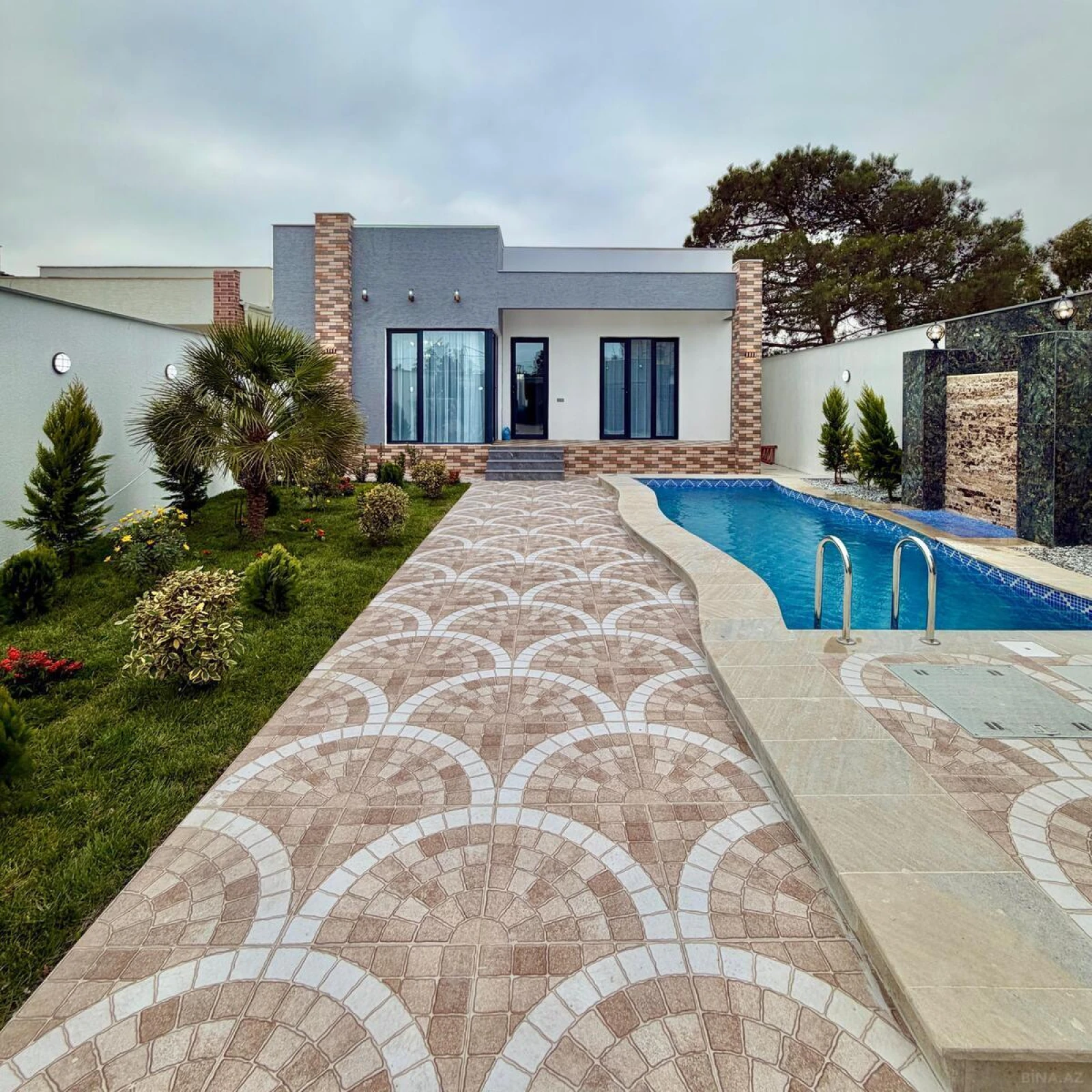 Satılır 4 otaqlı həyət evi 170 m²