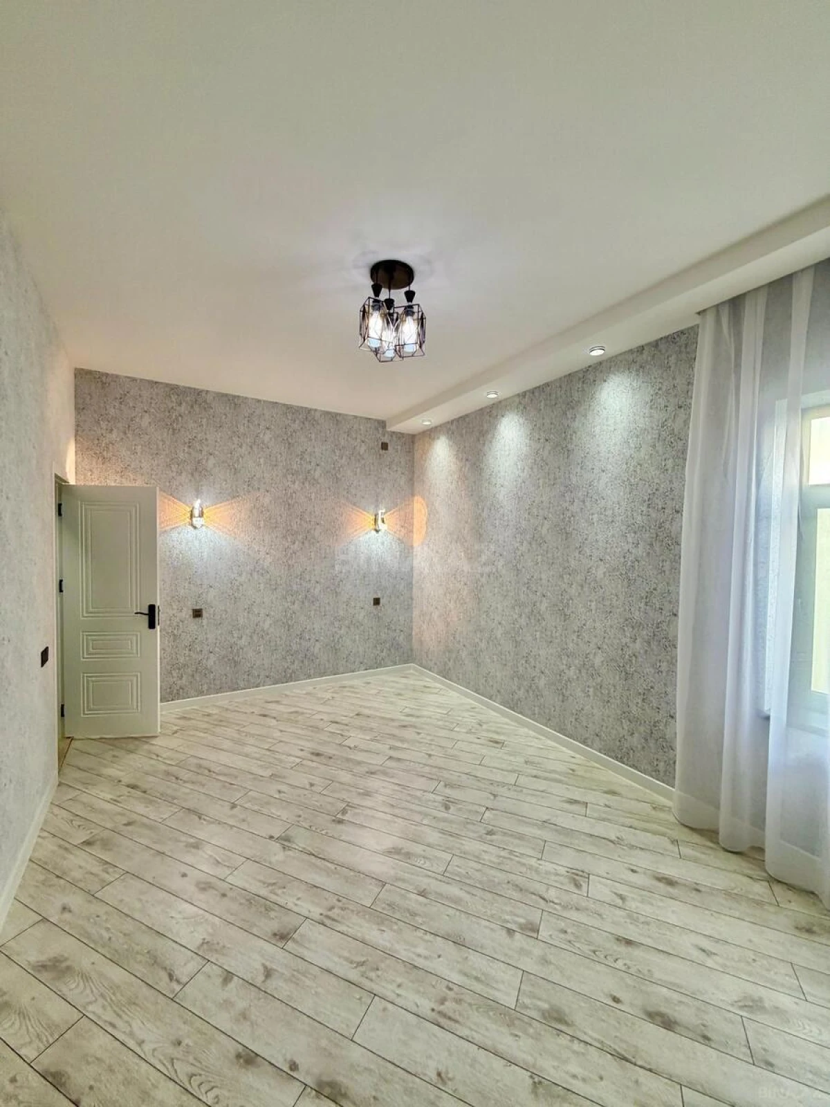 Satılır 4 otaqlı həyət evi 170 m²