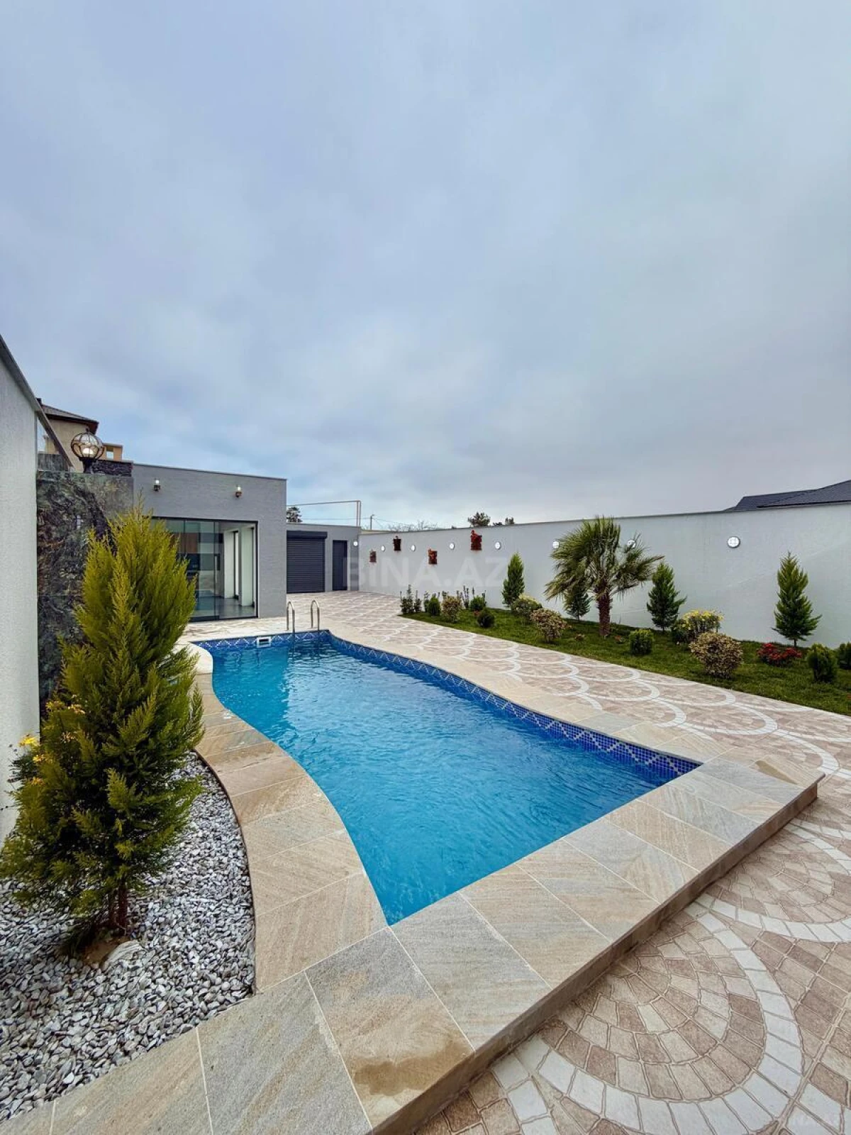 Satılır 4 otaqlı həyət evi 170 m²