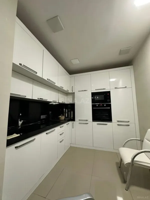 Kirayə verilir 2 otaqlı mənzil 60 m²