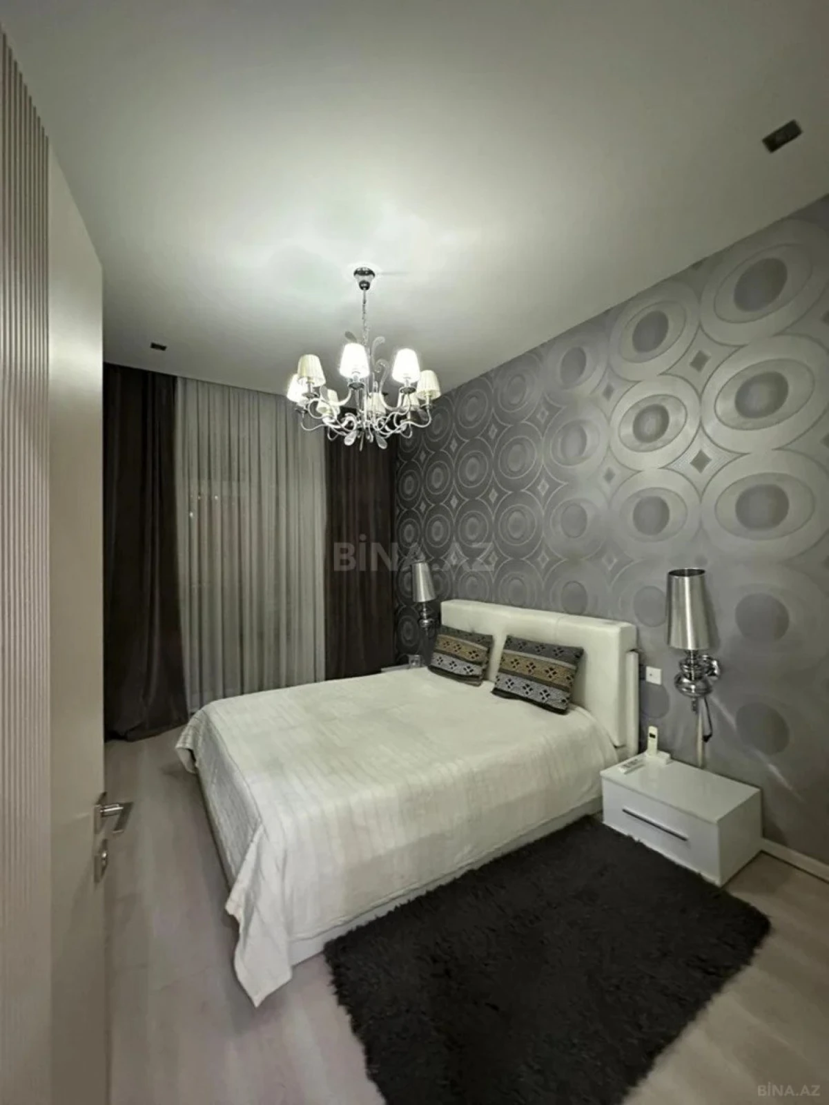 Kirayə verilir 2 otaqlı mənzil 60 m²