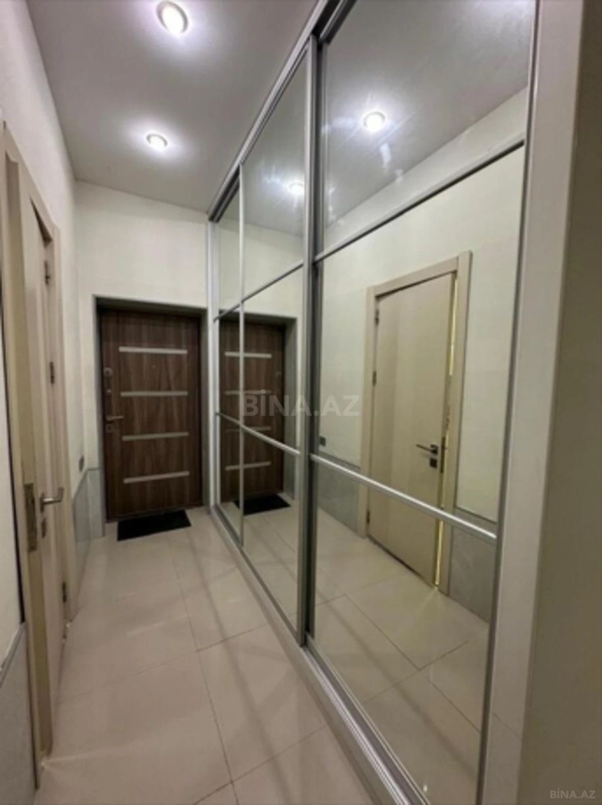 Kirayə verilir 2 otaqlı mənzil 60 m²