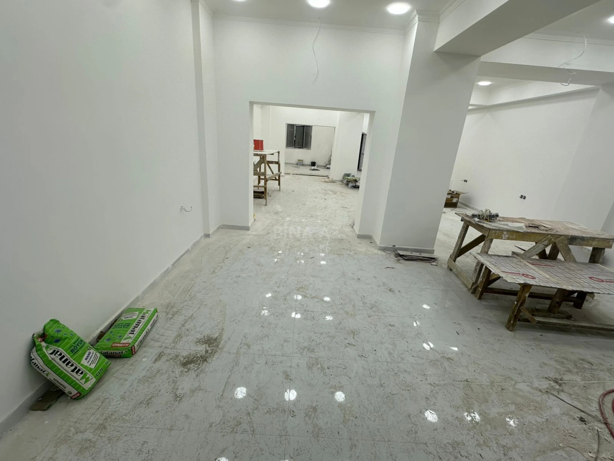 Kirayə verilir obyekt 124 m²