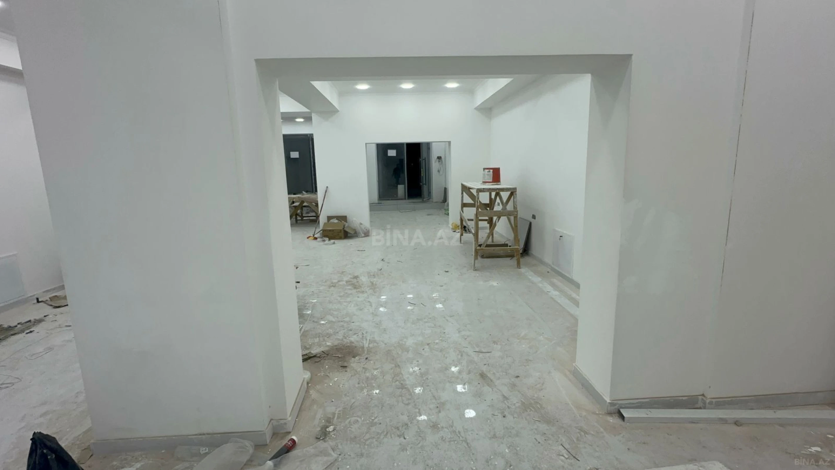 Kirayə verilir obyekt 124 m²