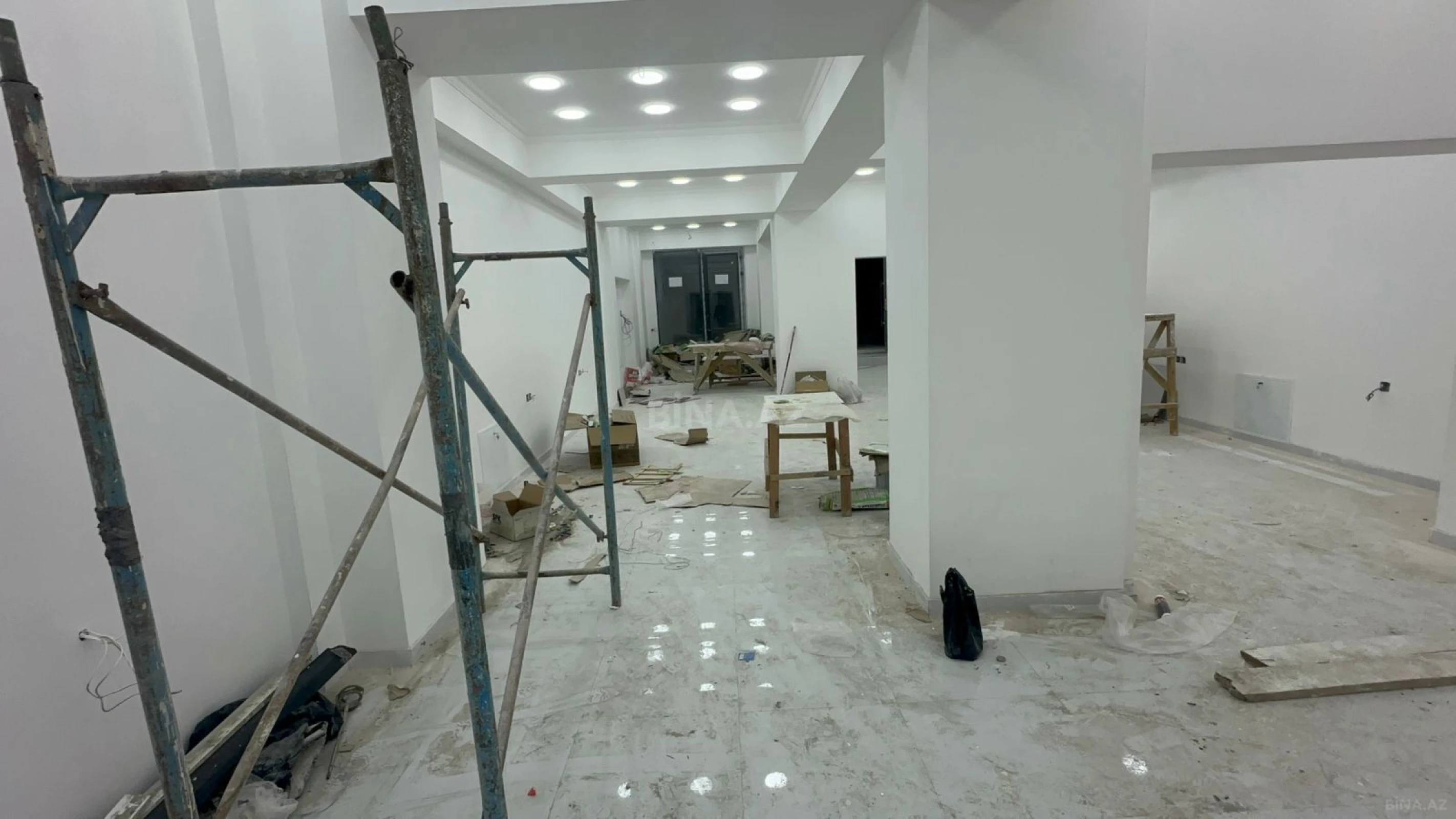 Kirayə verilir obyekt 124 m²