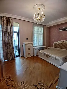 Kirayə verilir 4 otaqlı ofis 200 m²