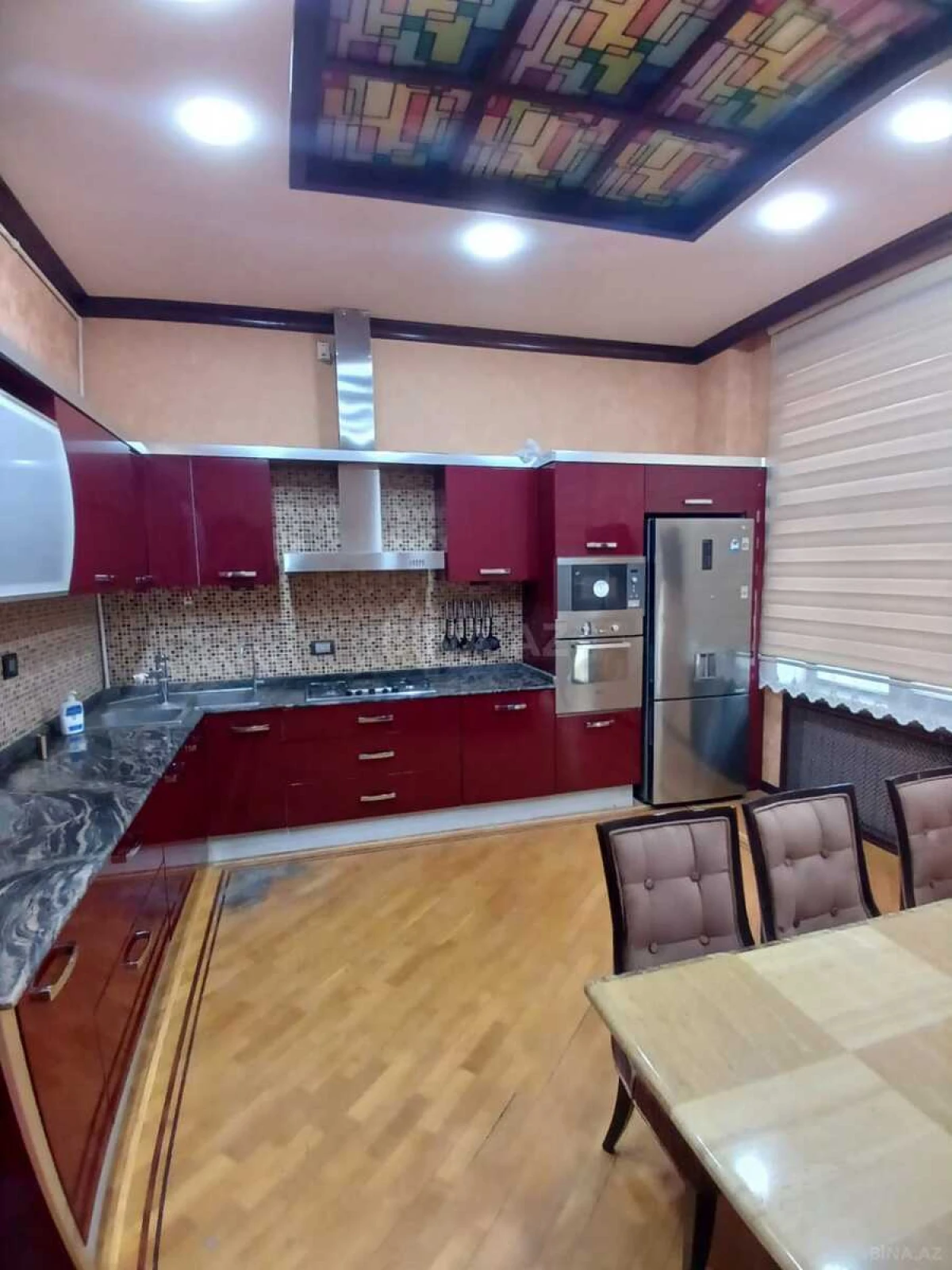 Kirayə verilir 4 otaqlı ofis 200 m²