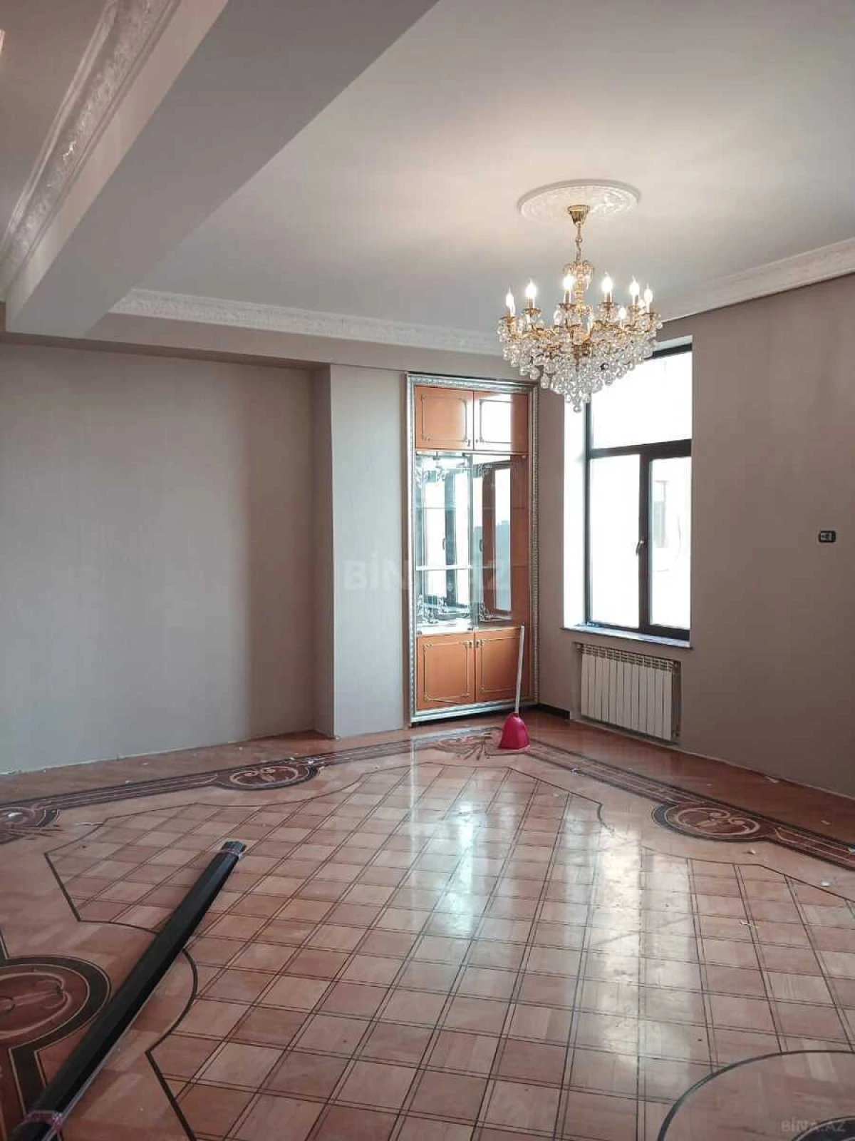 Kirayə verilir 4 otaqlı ofis 200 m²