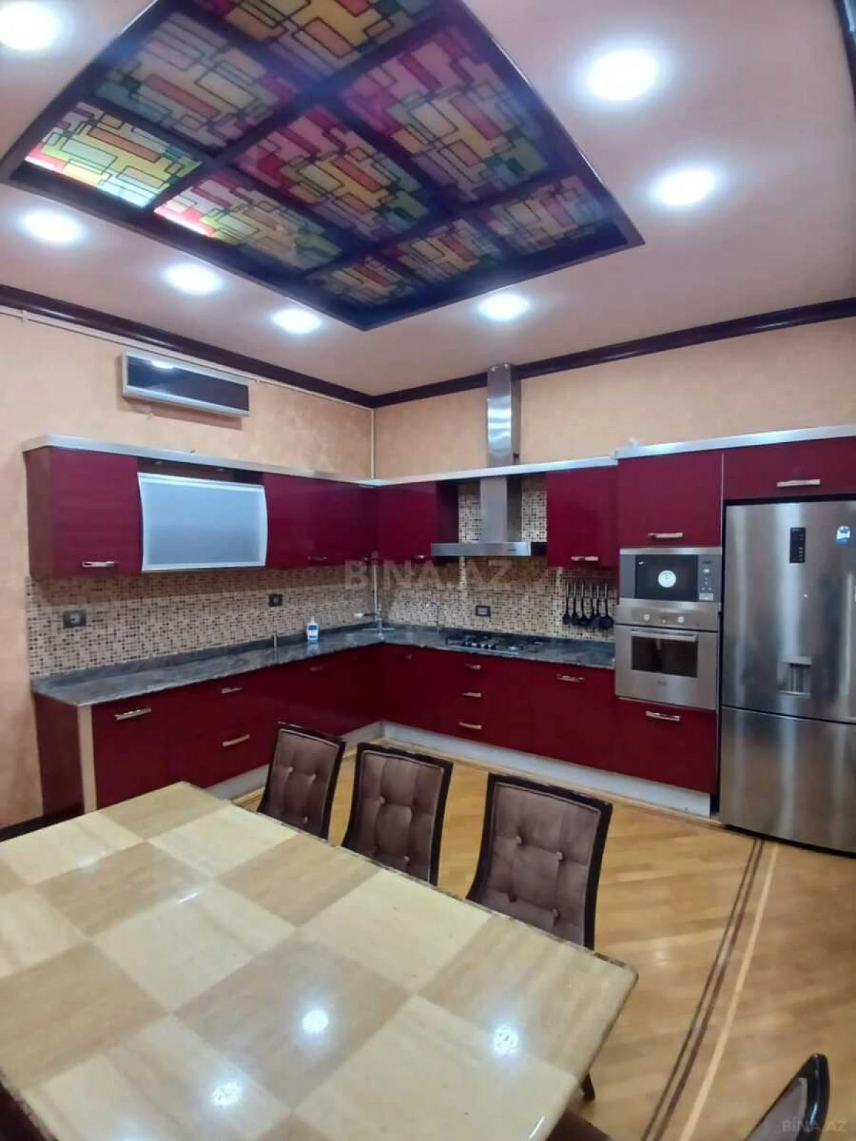 Kirayə verilir 4 otaqlı ofis 200 m²