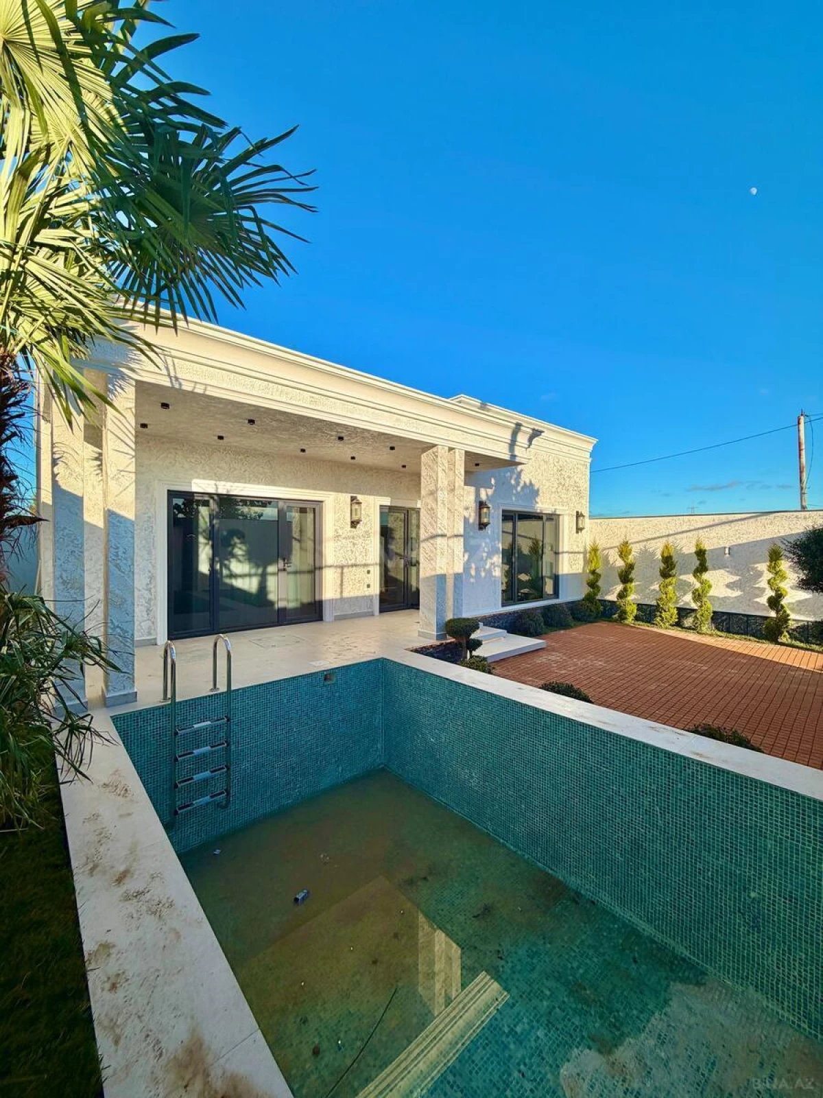 Satılır 4 otaqlı həyət evi 140 m²