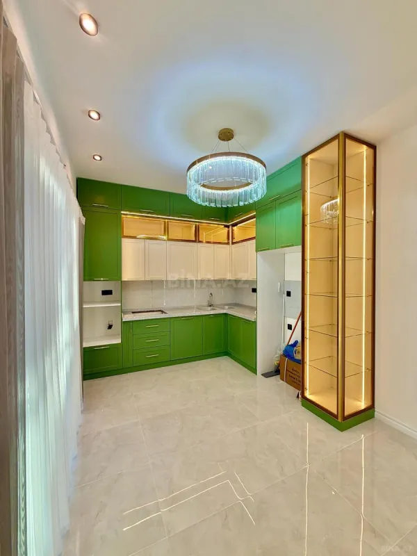 Satılır 4 otaqlı həyət evi 140 m²