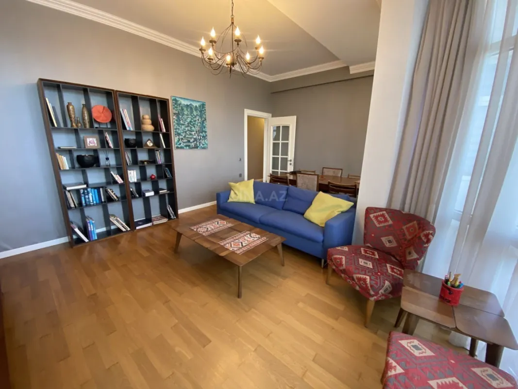 Kirayə verilir 3 otaqlı mənzil 105 m²