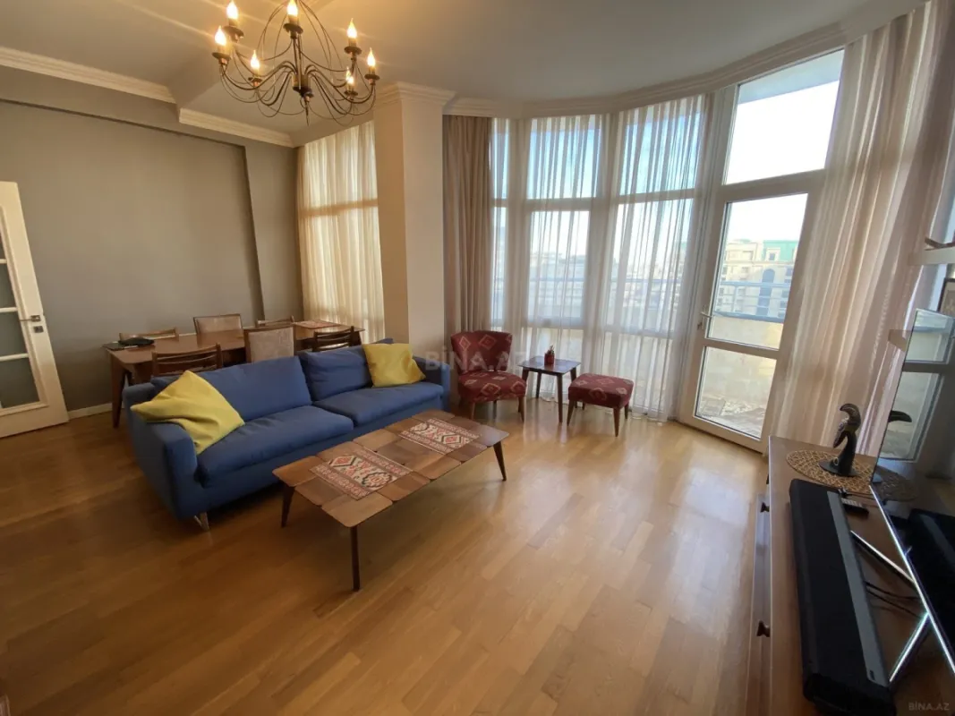 Kirayə verilir 3 otaqlı mənzil 105 m²