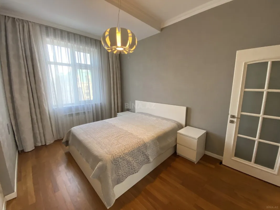 Kirayə verilir 3 otaqlı mənzil 105 m²