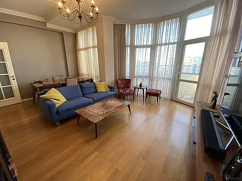Kirayə verilir 3 otaqlı mənzil 105 m²