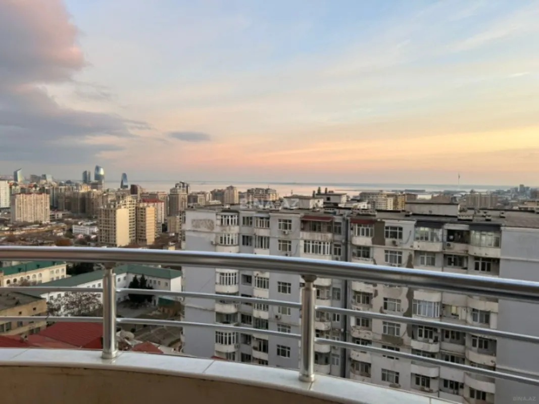 Kirayə verilir 3 otaqlı mənzil 105 m²