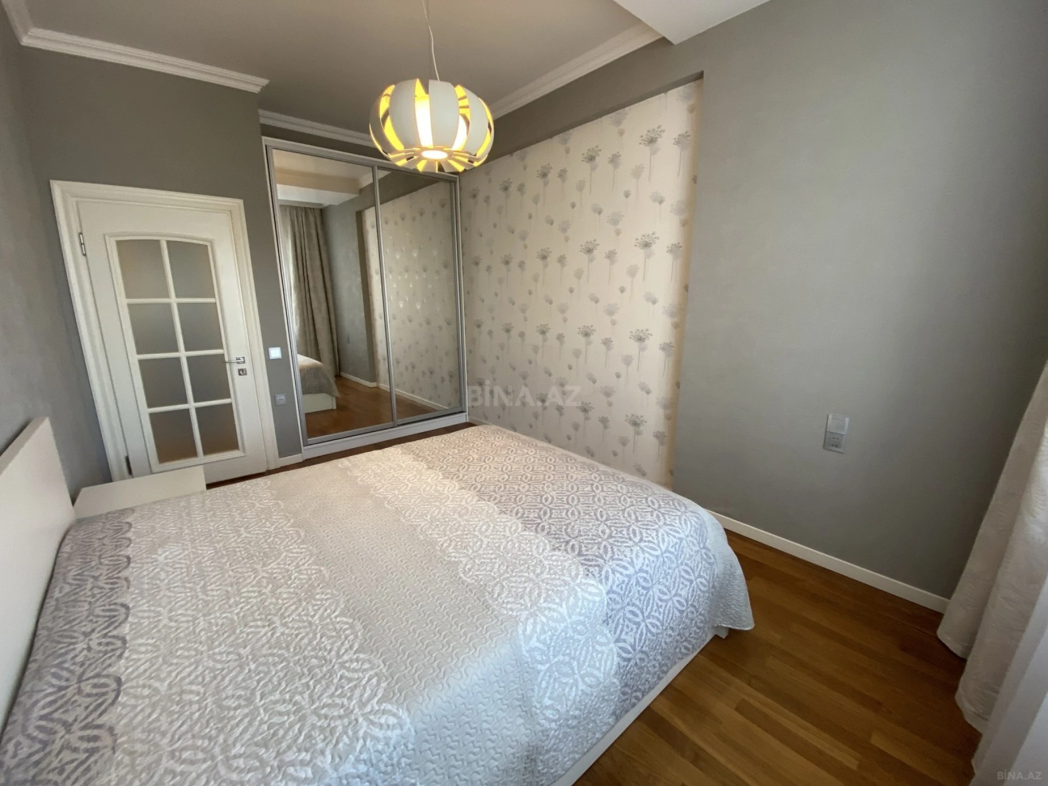 Kirayə verilir 3 otaqlı mənzil 105 m²
