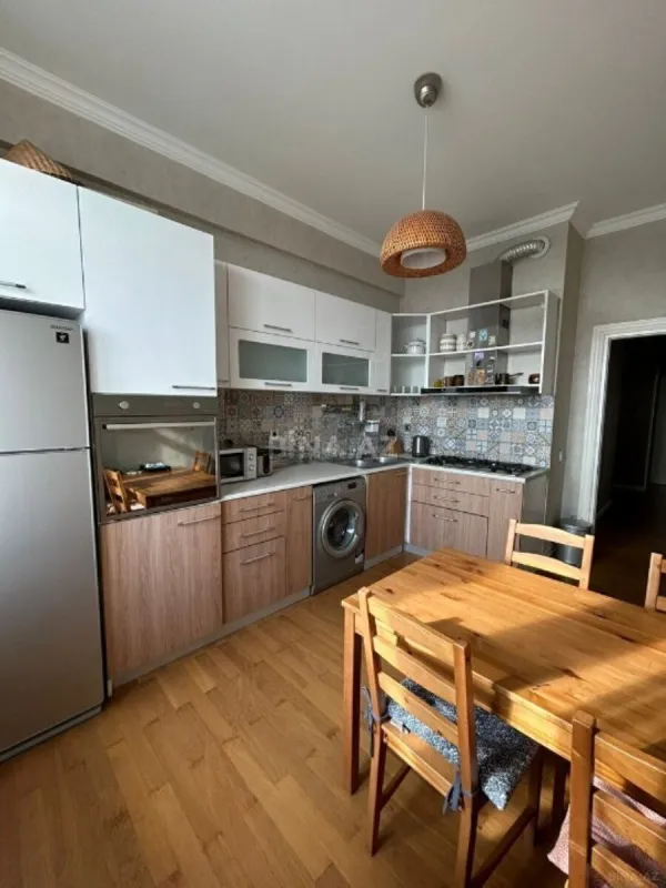 Kirayə verilir 3 otaqlı mənzil 105 m²