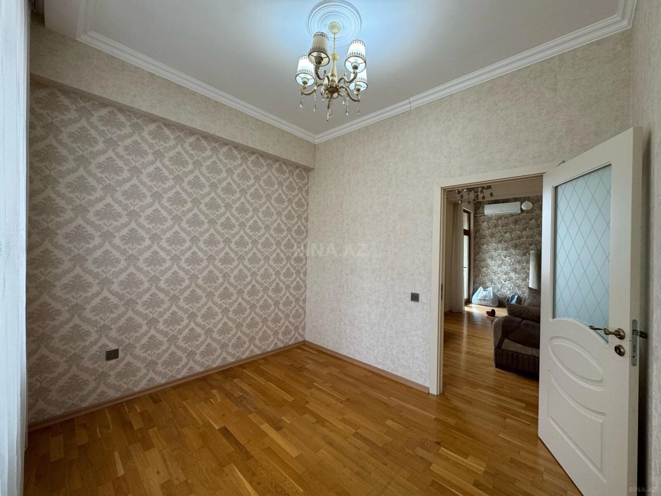 Satılır 2 otaqlı mənzil 55 m²